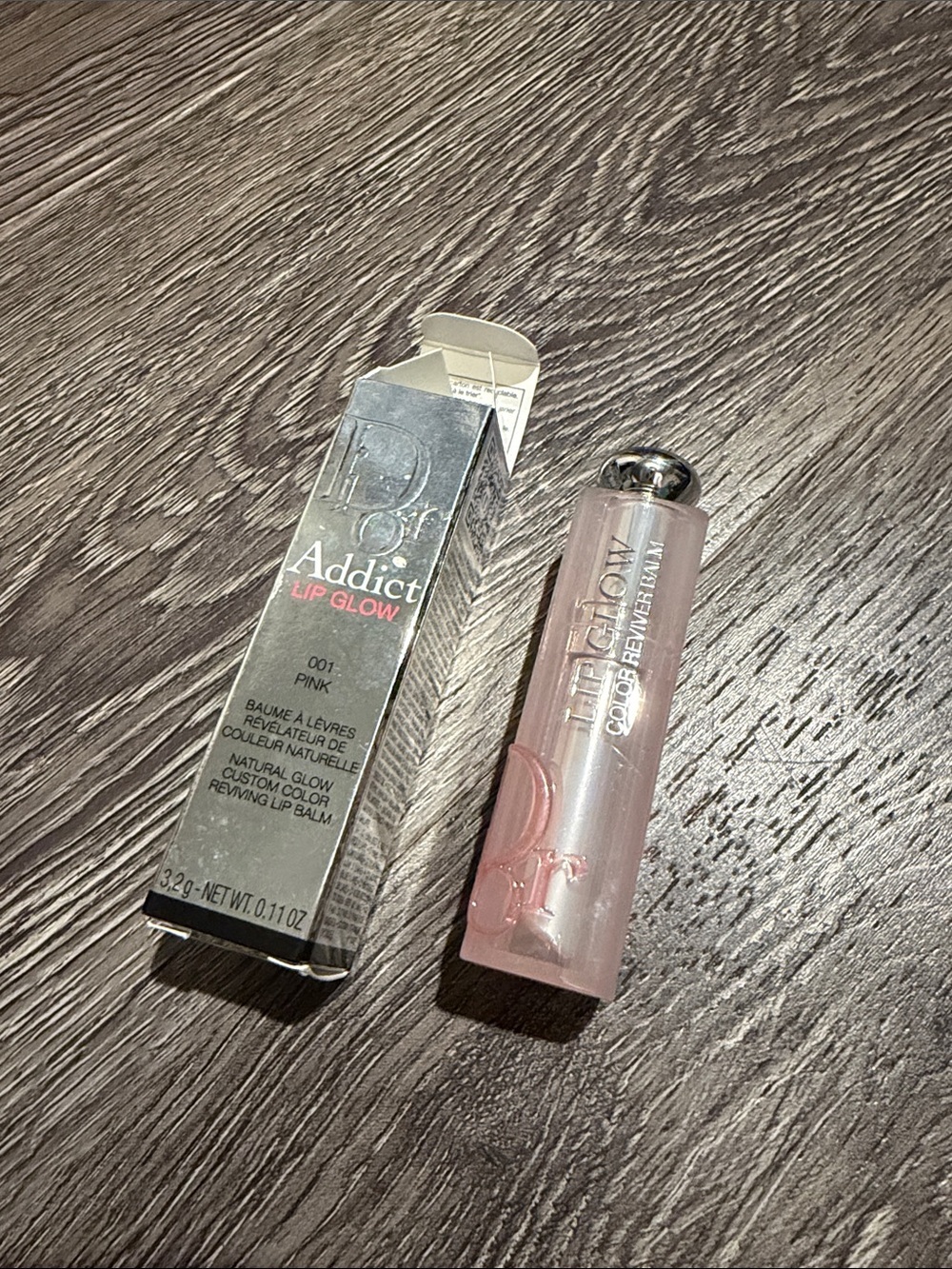 Dior Hydrating Lip Balm Stick — Soft Pink Glow 001 - Picture 5 of 9